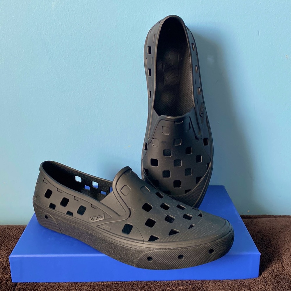 🌊 Vans Mens Slip-On Treks 🌊